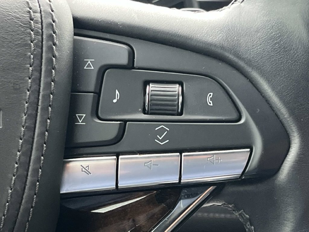 Used 2021 Cadillac Escalade Sport Platinum w/ LPO, ONYX Package AWD/4WD image 42