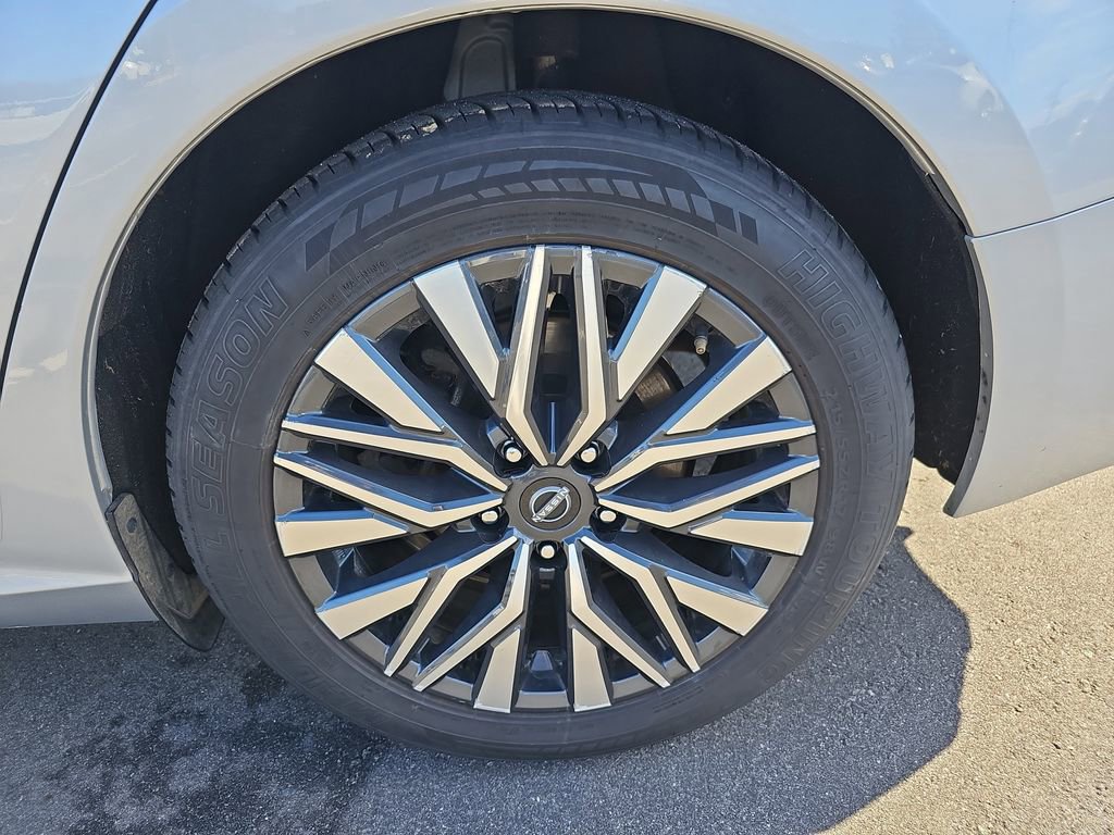 Used 2024 Nissan Altima 2.5 SV image 37