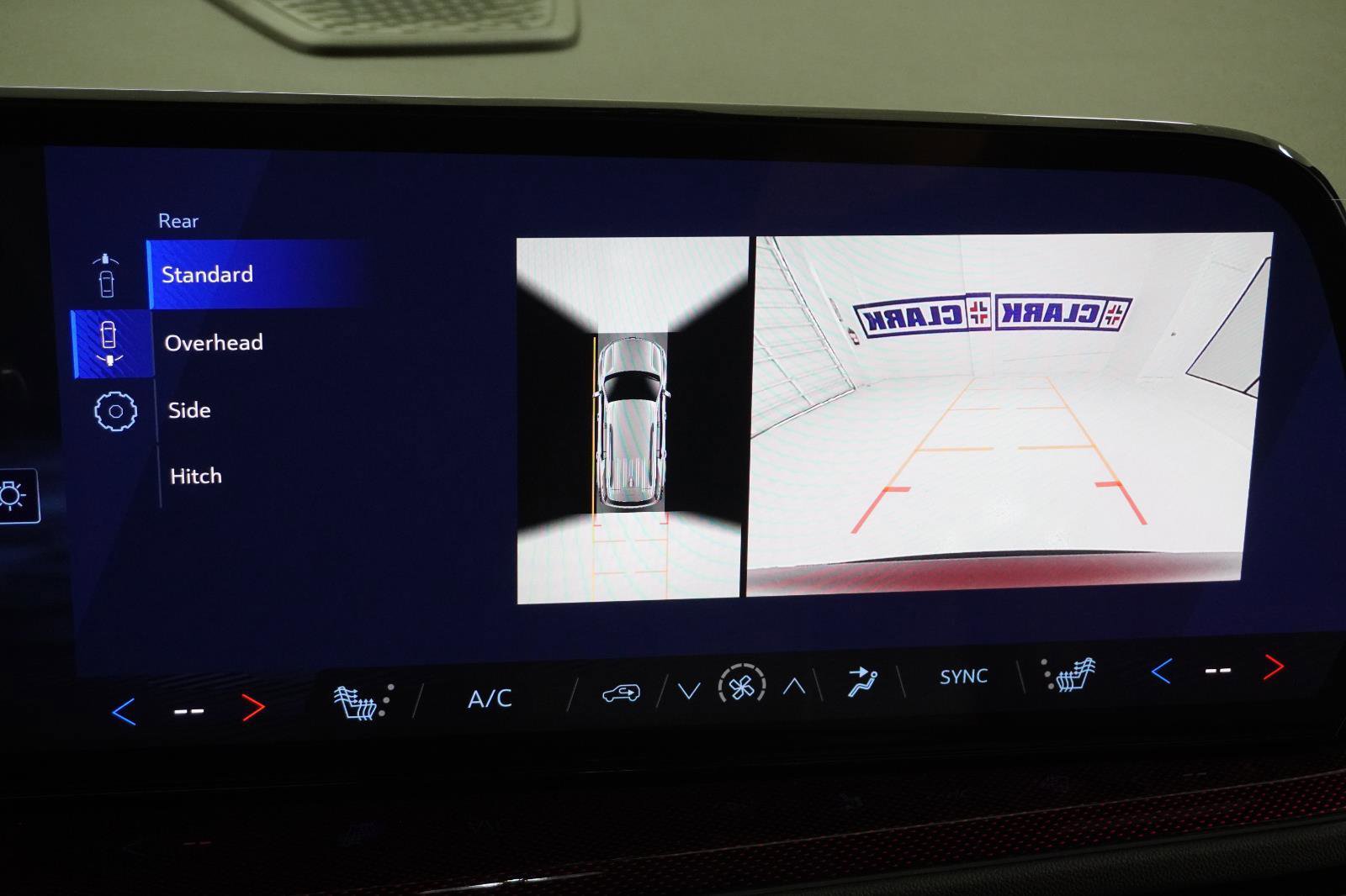 New 2026 Chevrolet Traverse Z71 w/ Enhanced Driving Package image 30