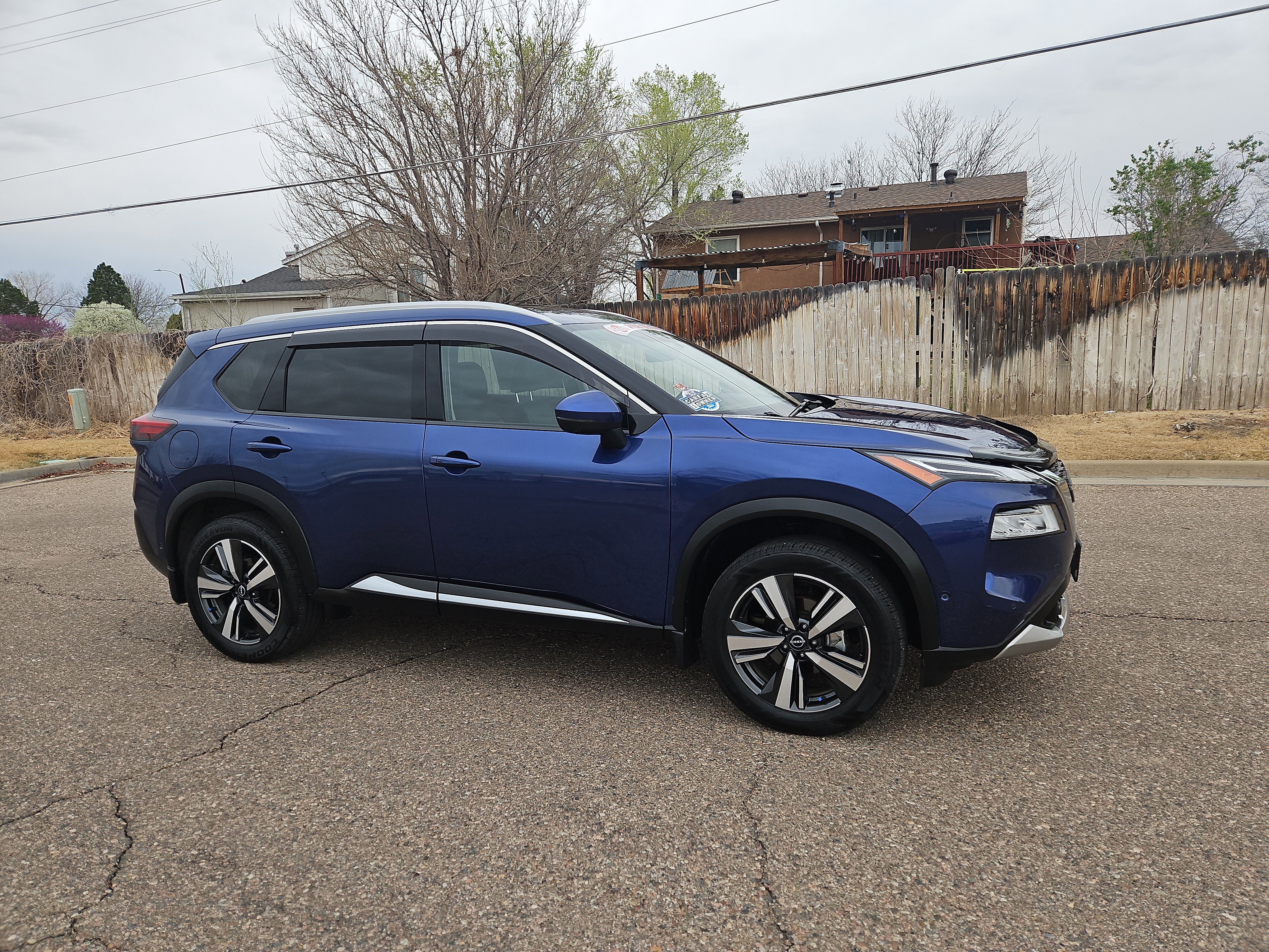 Used 2023 Nissan Rogue Platinum w/ Platinum Premium Package image 2