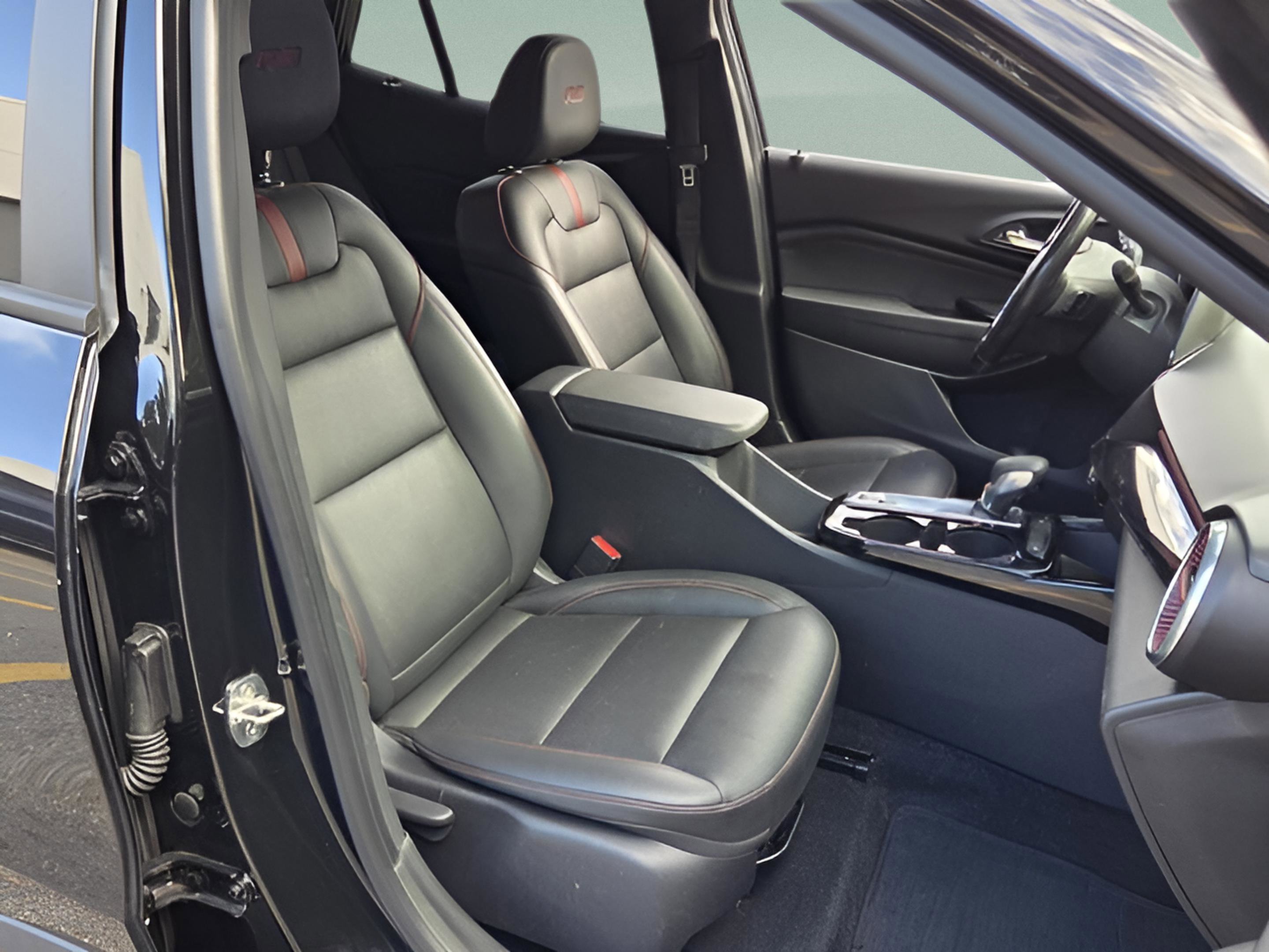 Used 2024 Chevrolet Trax RS image 16