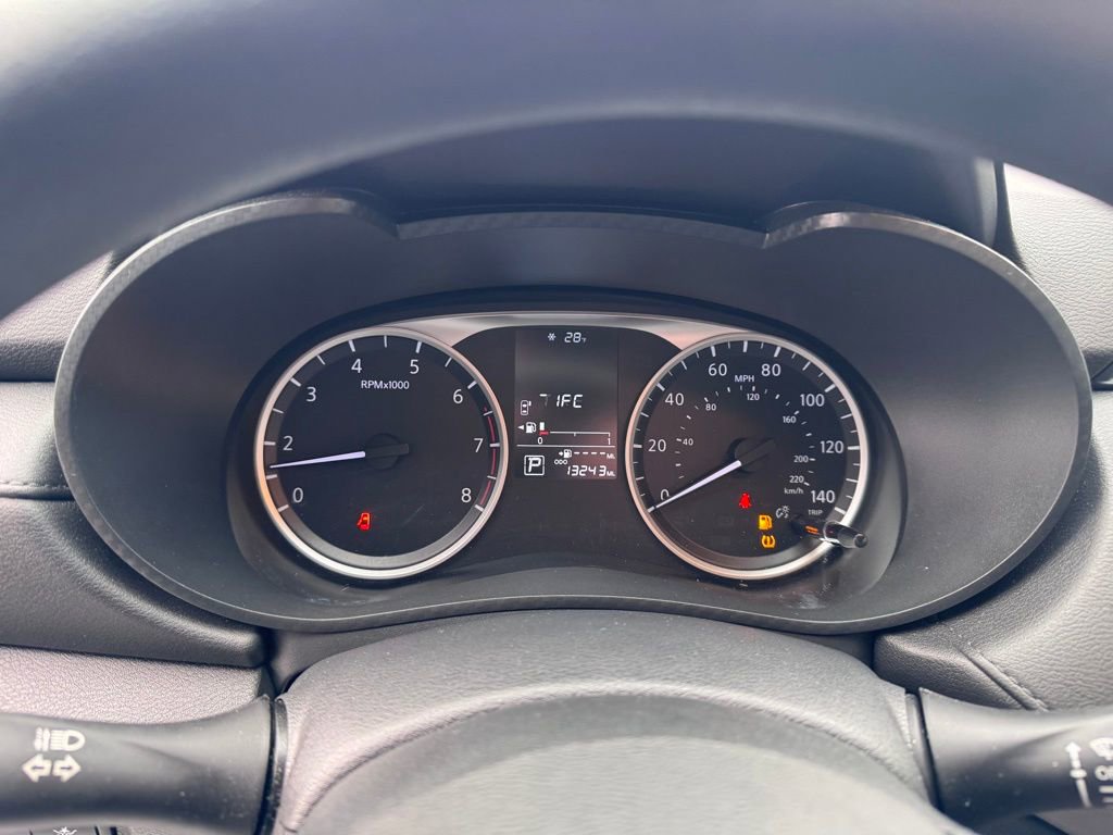 Used 2025 Nissan Versa S w/ Trunk Package image 19