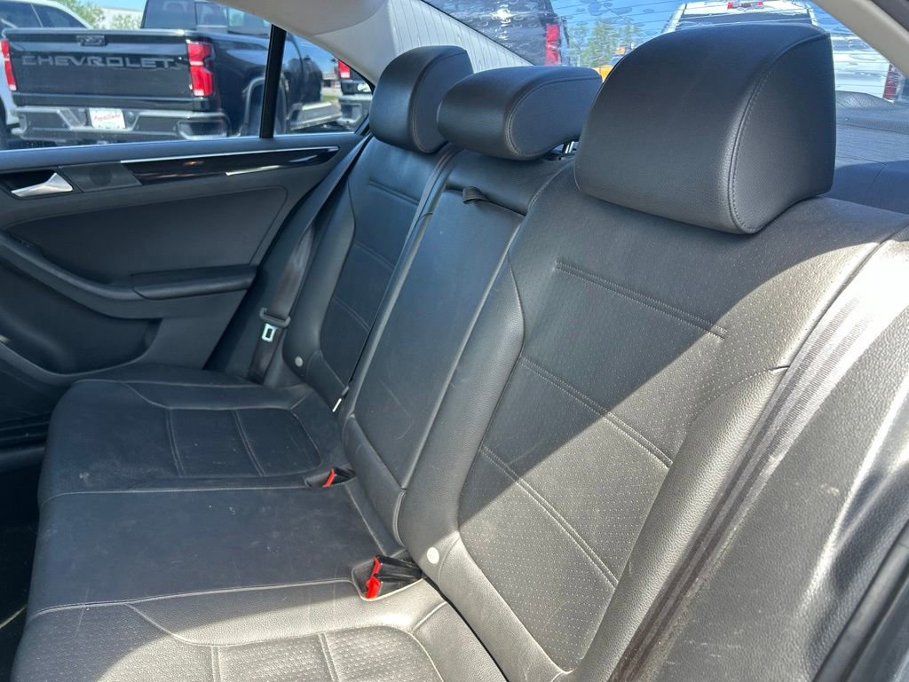 Used 2015 Volkswagen Jetta TDI SEL FWD image 32