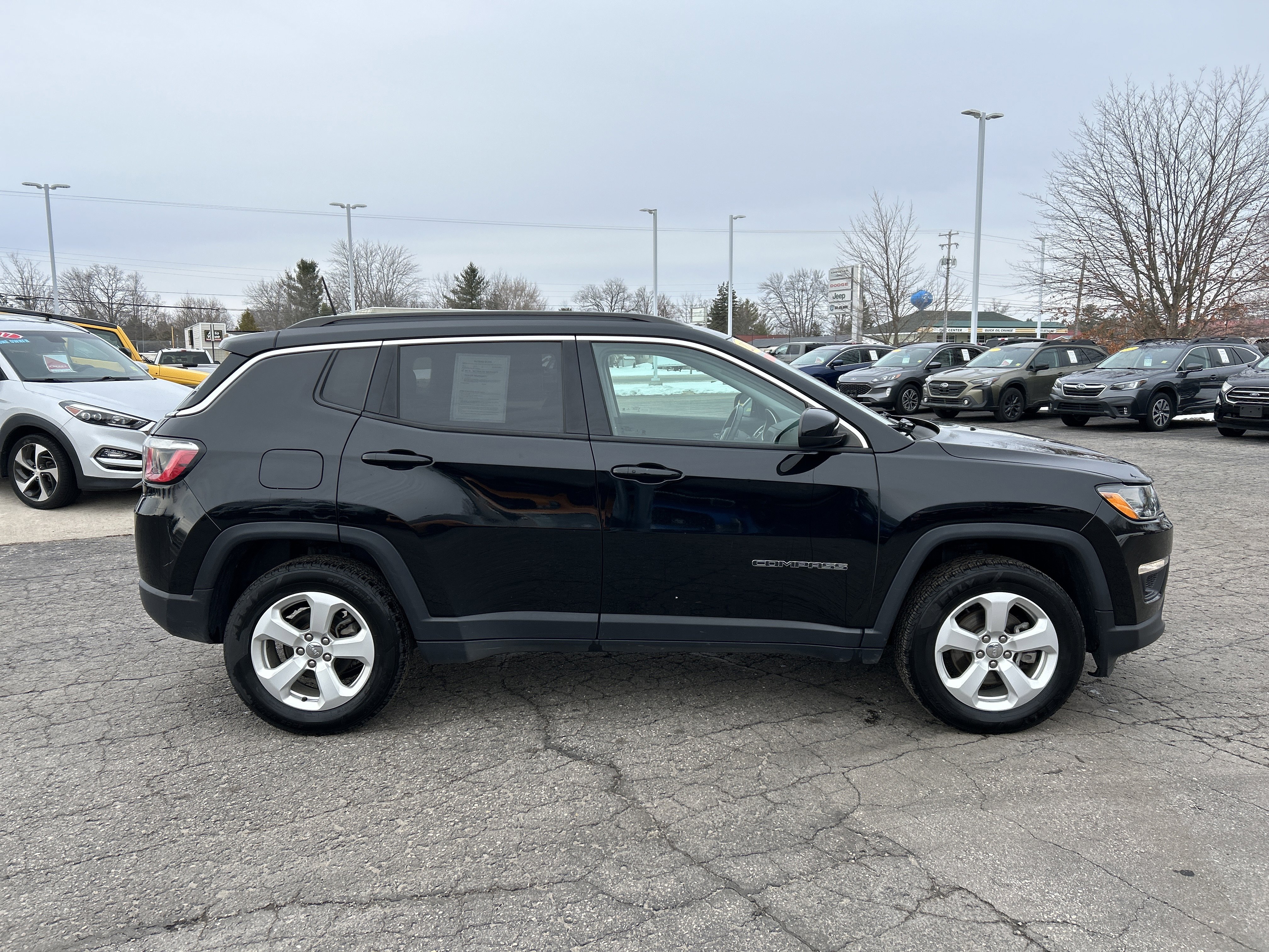 Used 2019 Jeep Compass Latitude w/ Cold Weather Group image 2