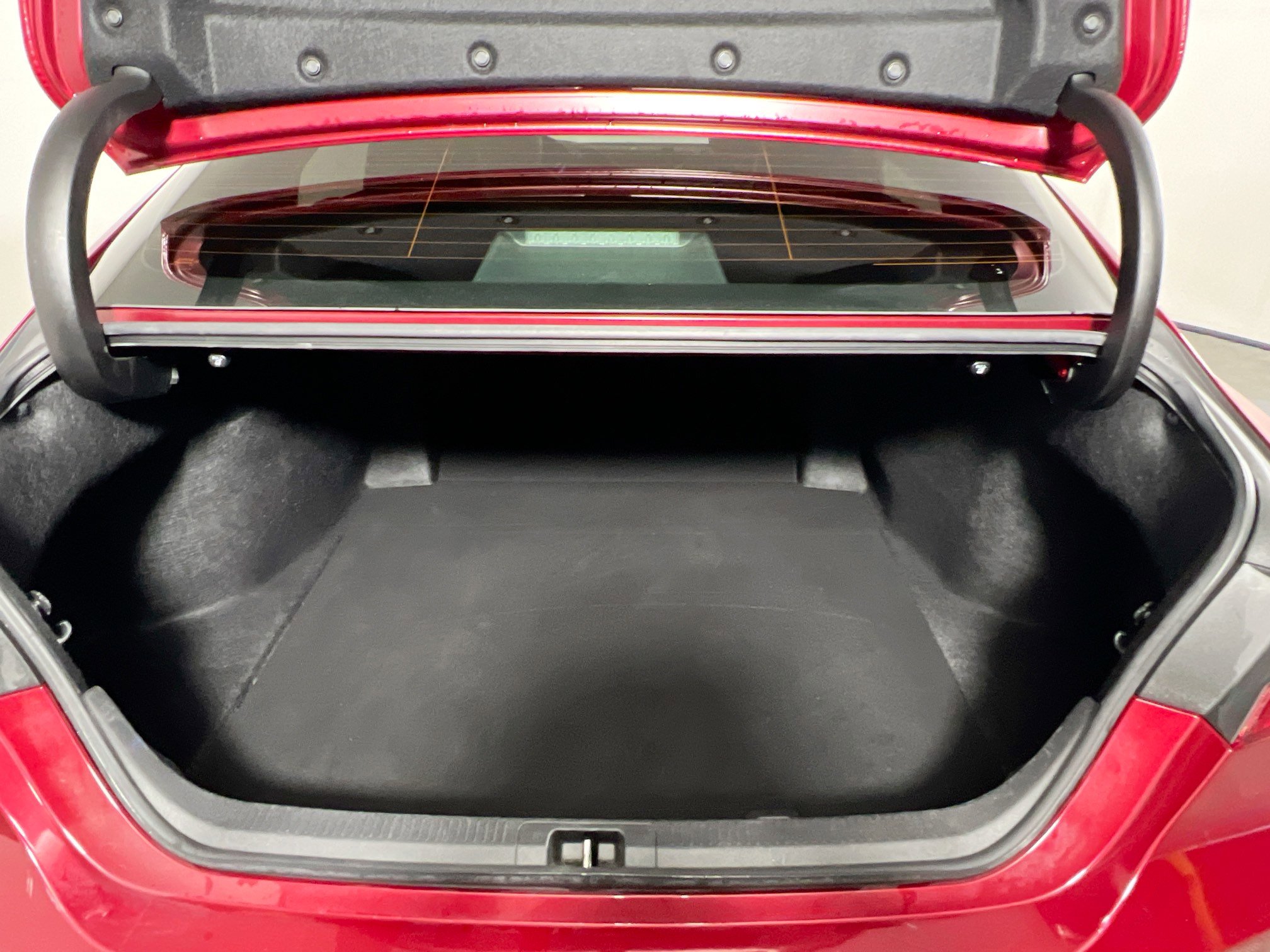 Used 2019 Toyota Camry XLE image 32