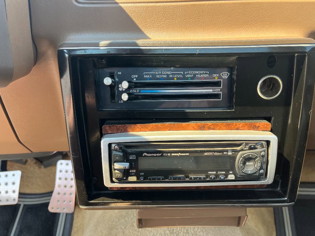 Used 1986 Chevrolet El Camino Base image 38