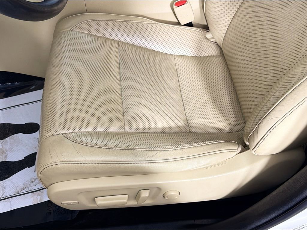 Used 2016 Toyota Highlander Limited image 21