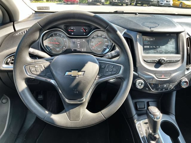 Used 2017 Chevrolet Cruze LT w/ Convenience Package FWD image 12