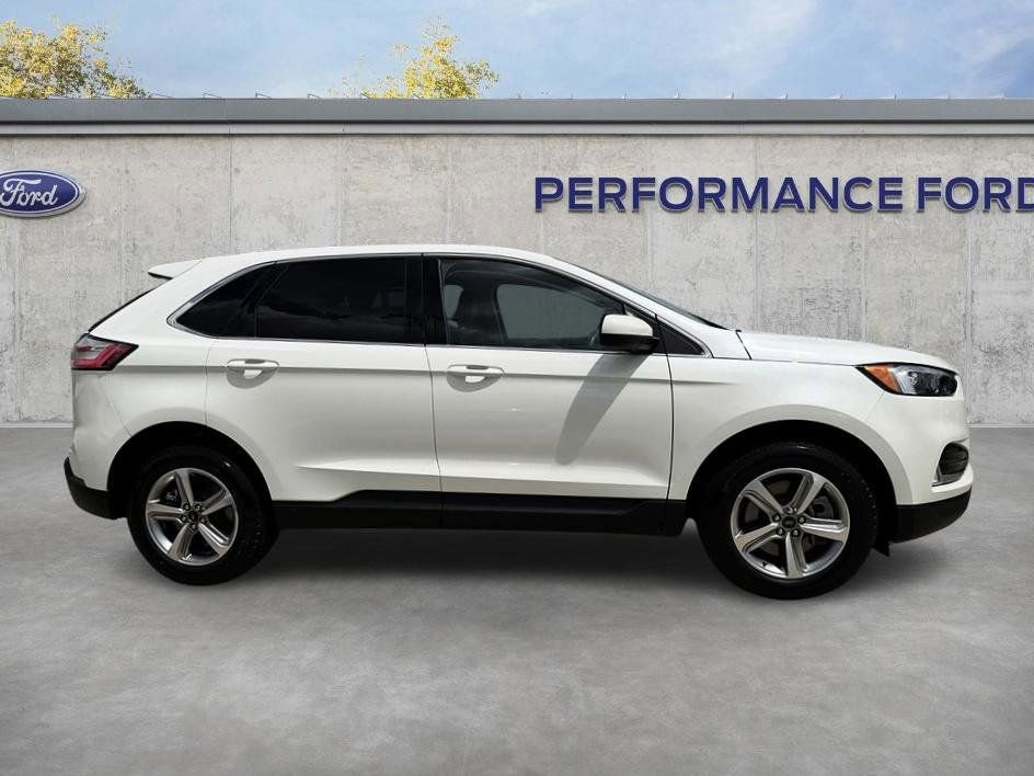 Used 2023 Ford Edge SEL w/ Convenience Package image 6
