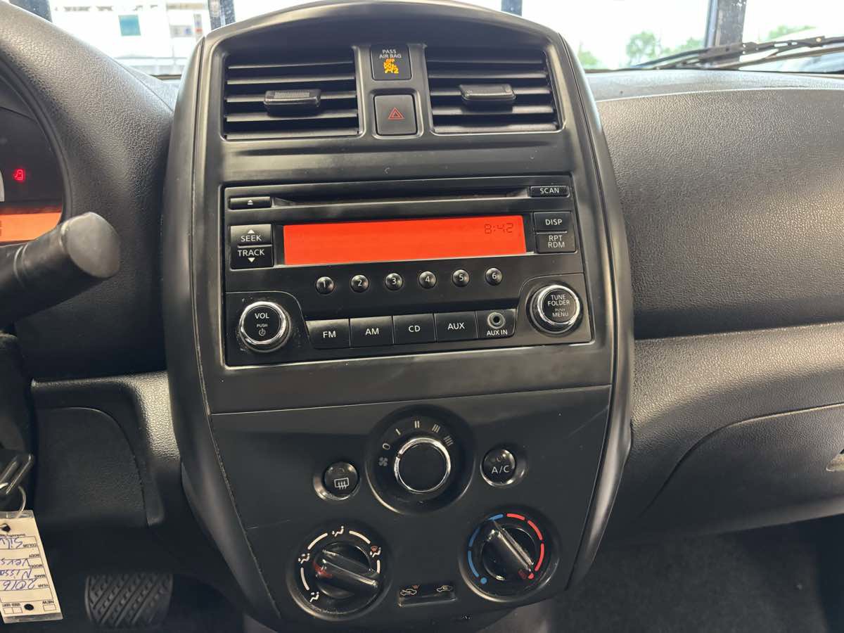 Used 2016 Nissan Versa S Plus FWD image 13