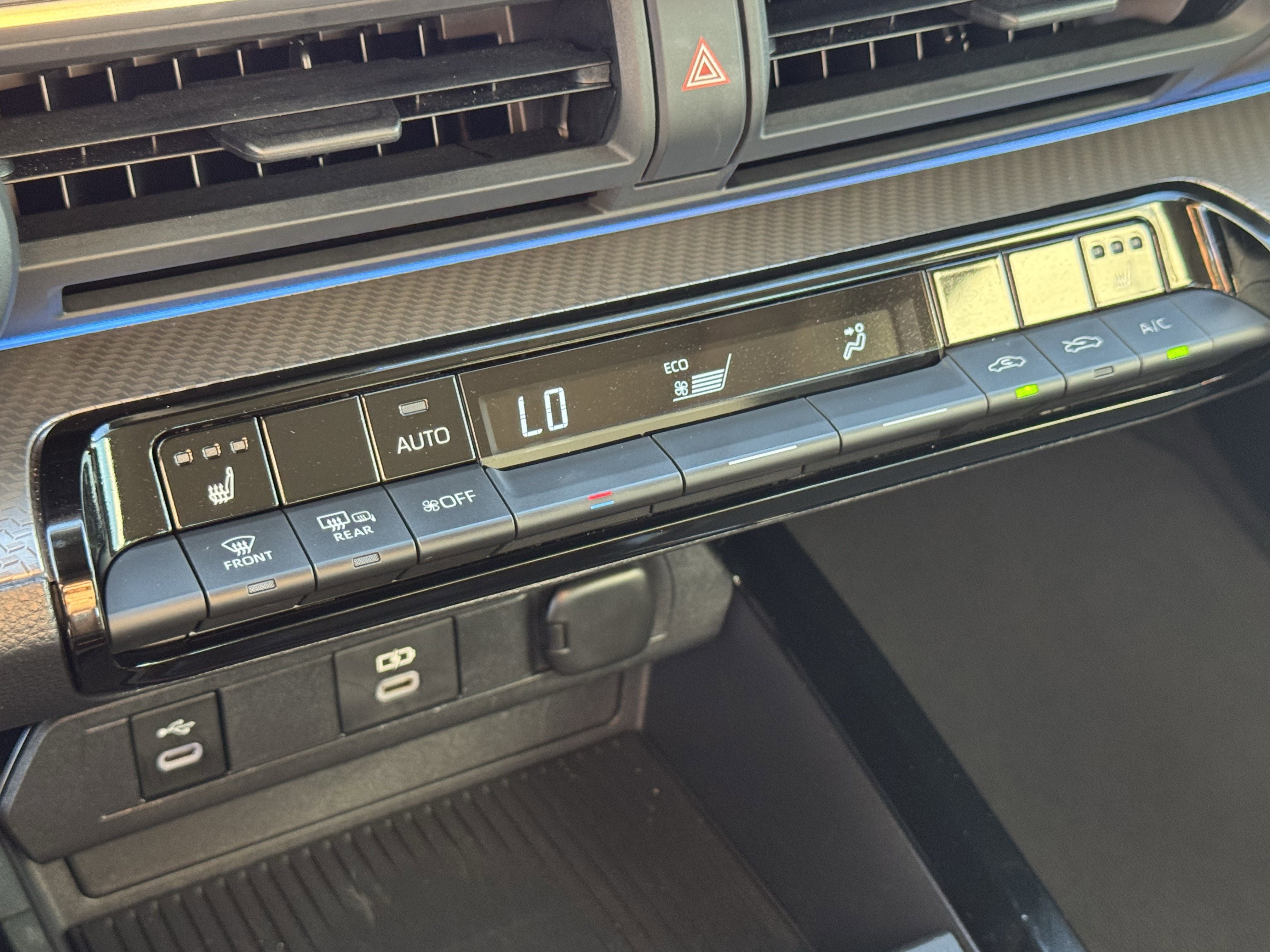 Used 2024 Toyota Prius XLE image 20