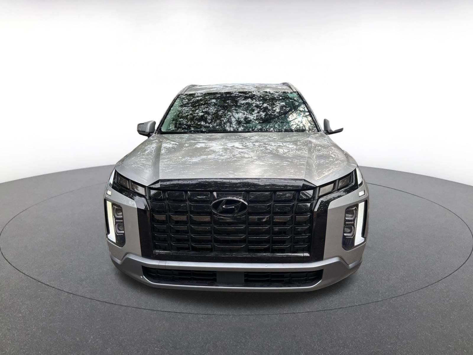 Used 2025 Hyundai Palisade SEL FWD image 2