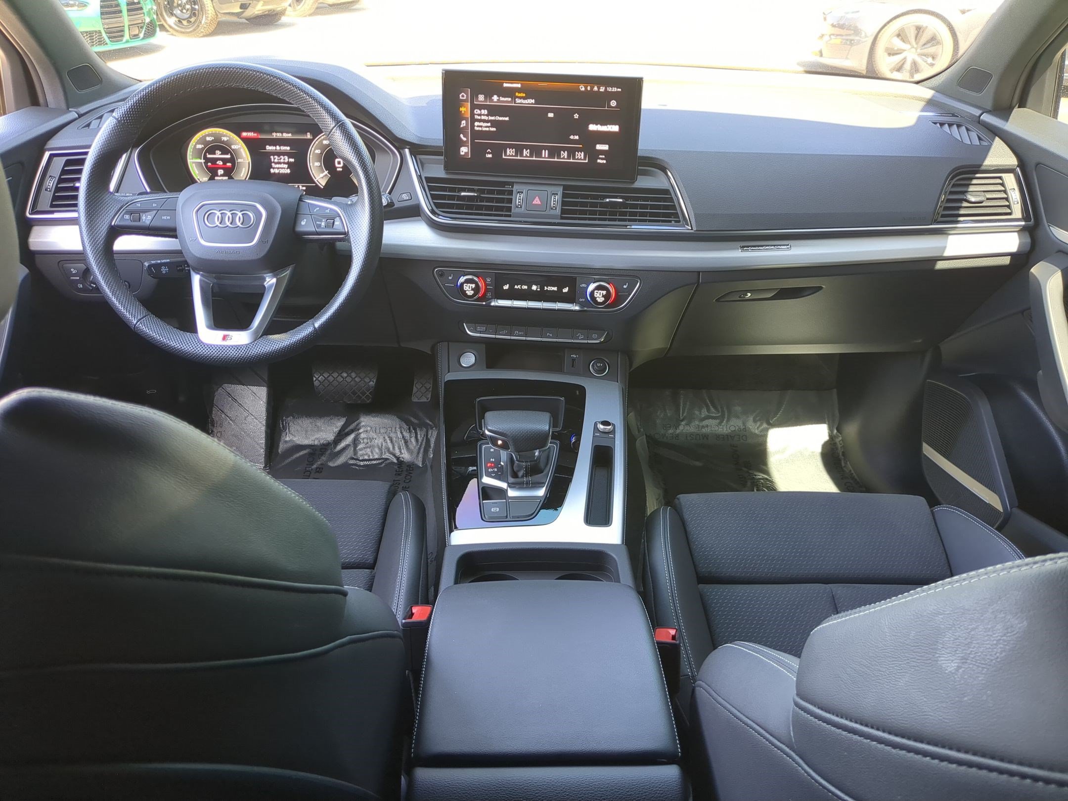 Used 2024 Audi Q5 e Premium Plus w/ Premium Plus Package AWD/4WD image 29