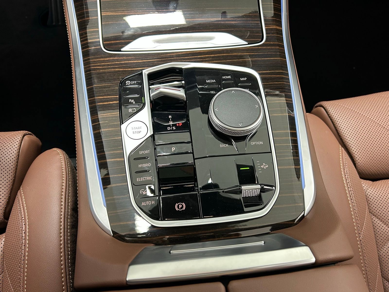 Used 2026 BMW X5 xDrive50e w/ Climate Comfort Package image 22