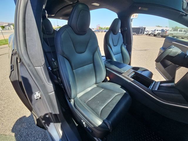 Used 2022 Tesla Model X image 18