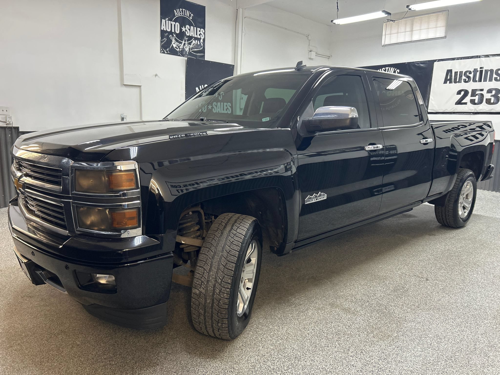 Used 2014 Chevrolet Silverado 1500 High Country AWD/4WD image 3