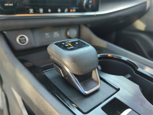 Certified 2022 Nissan Rogue SV image 33