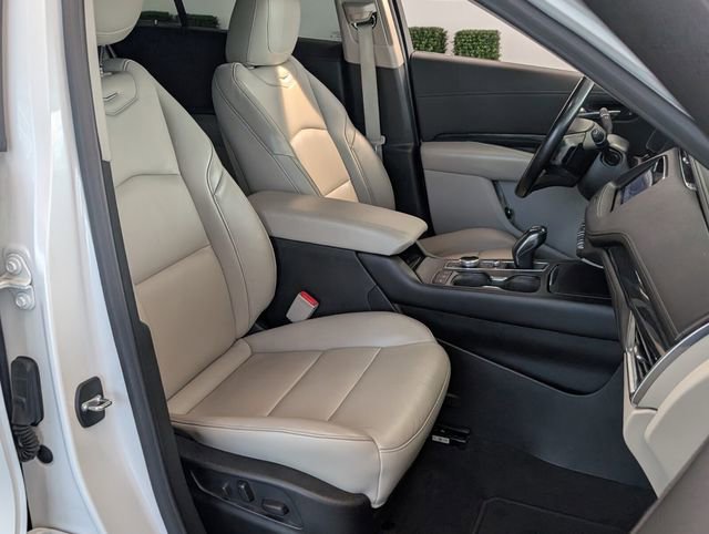 Certified 2019 Cadillac XT4 Premium Luxury w/ Driver Assist Package image 16