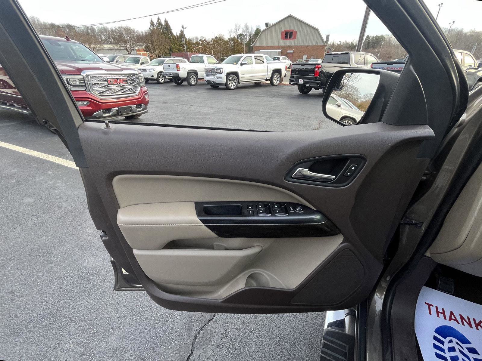 Used 2017 GMC Canyon SLT w/ Driver Alert Package image 7