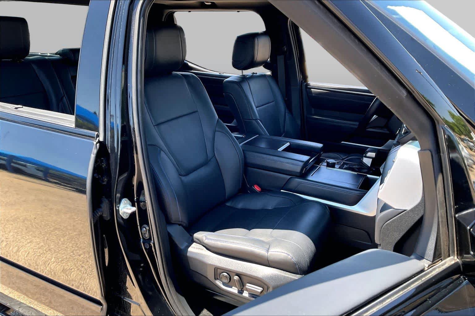 Used 2022 Toyota Tundra Platinum AWD/4WD image 9