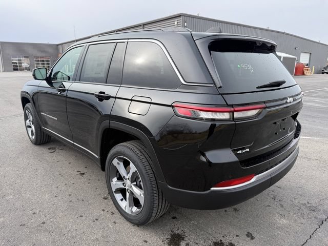 New 2026 Jeep Grand Cherokee Limited w/ Luxury Tech Group II AWD/4WD image 6