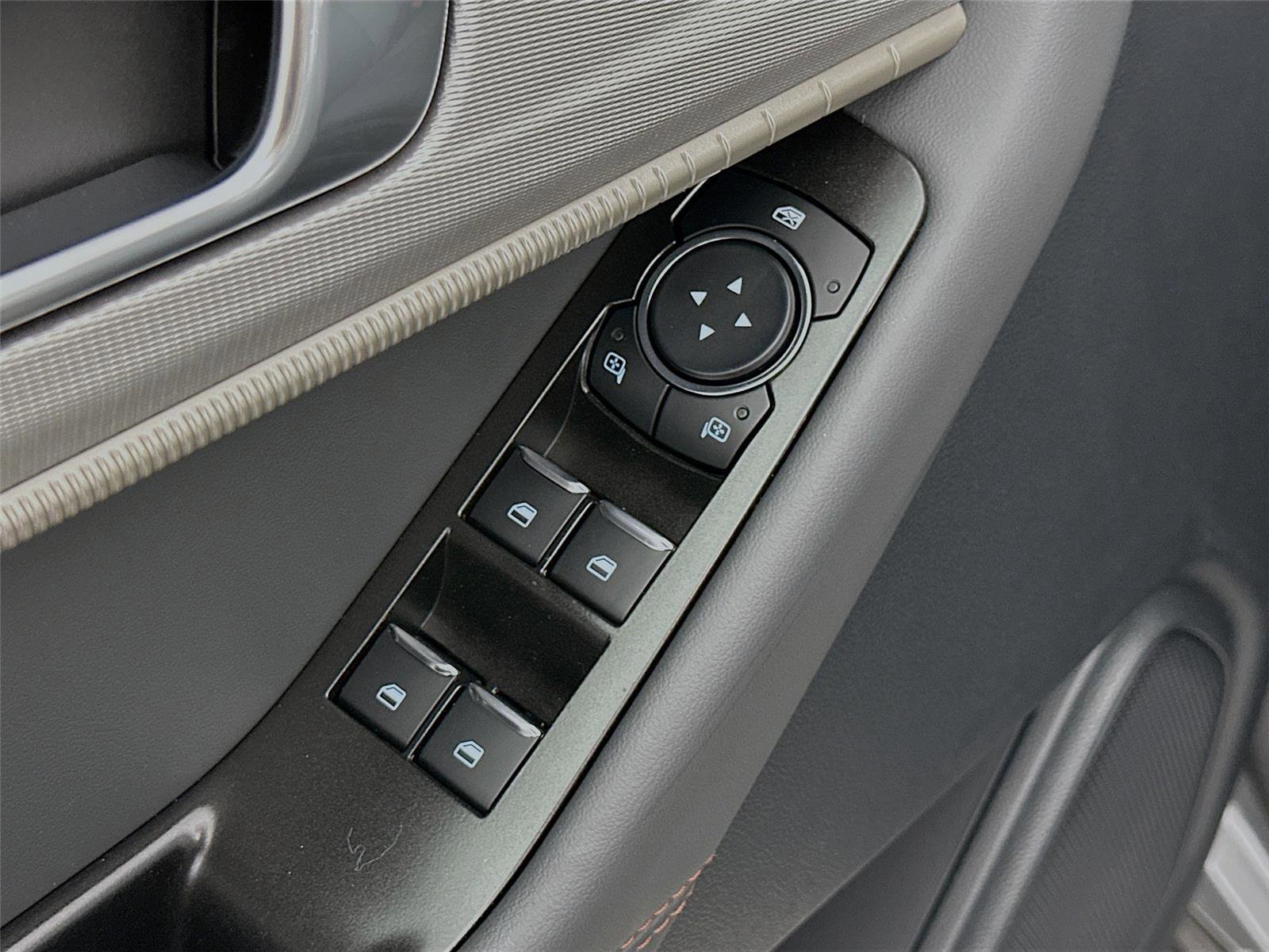 New 2026 Ford Explorer Active image 18