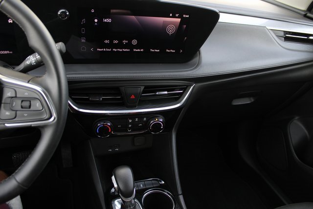 Used 2024 Buick Encore GX Sport Touring image 17