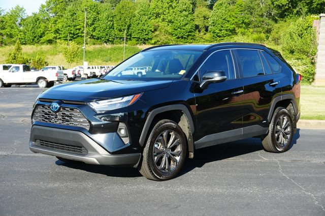 Used 2024 Toyota RAV4 Limited w/ Advanced Technology Package AWD/4WD image 3