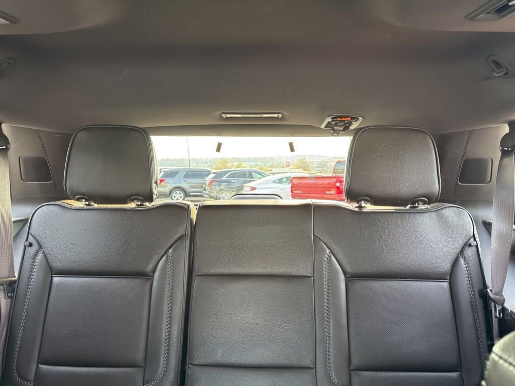 Used 2024 GMC Yukon Denali RWD image 30