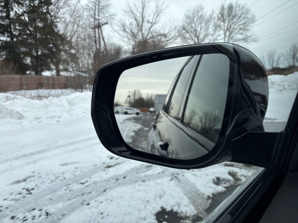 Used 2023 Jeep Grand Cherokee L Laredo image 25