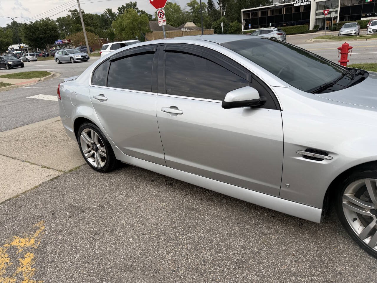 Used 2009 Pontiac G8 w/ Premium Package RWD image 11