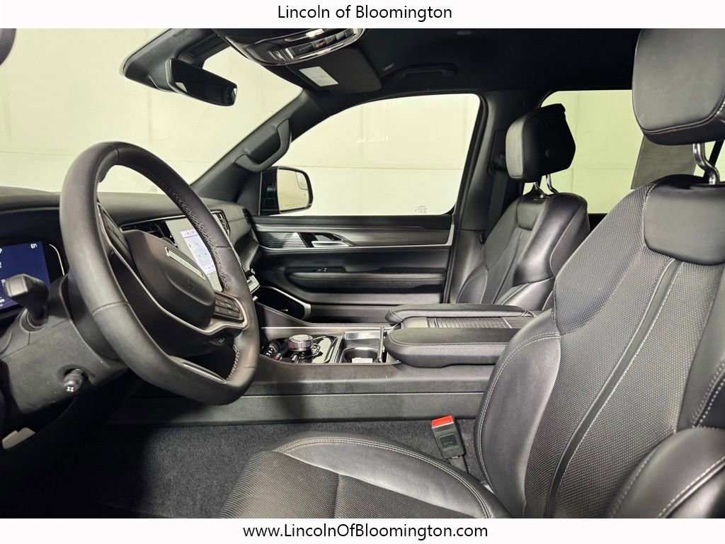 Used 2024 Jeep Wagoneer L Series II w/ Flexible Seating Group image 35