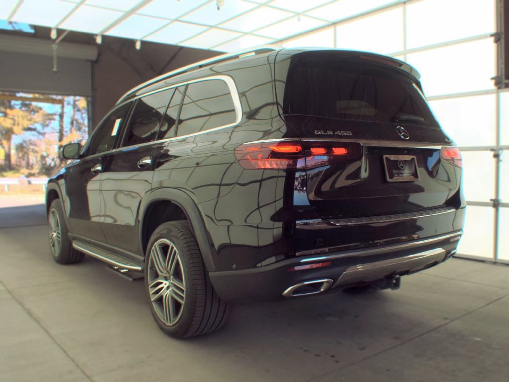 Used 2024 Mercedes-Benz GLS 450 4MATIC image 6