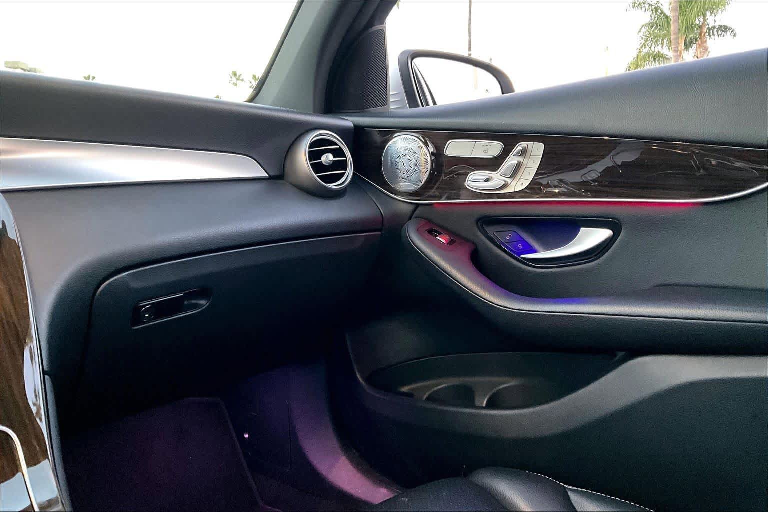 Used 2020 Mercedes-Benz GLC 300 4MATIC image 30