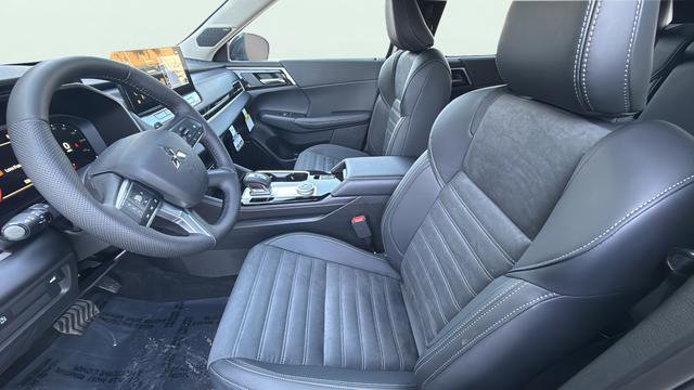 New 2026 Mitsubishi Outlander SE FWD image 14