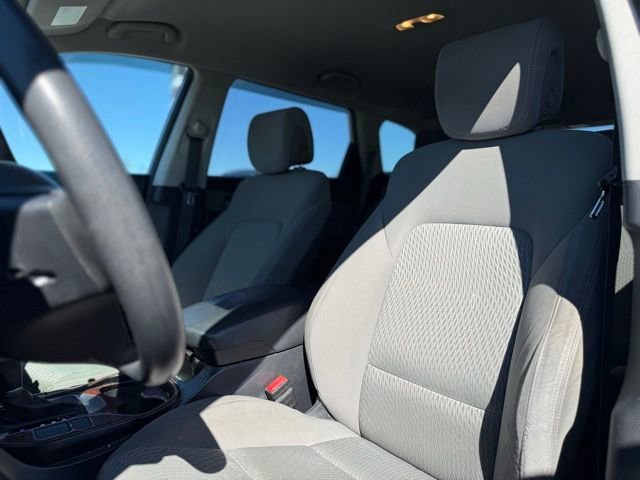 Used 2018 Hyundai Santa Fe SE image 22