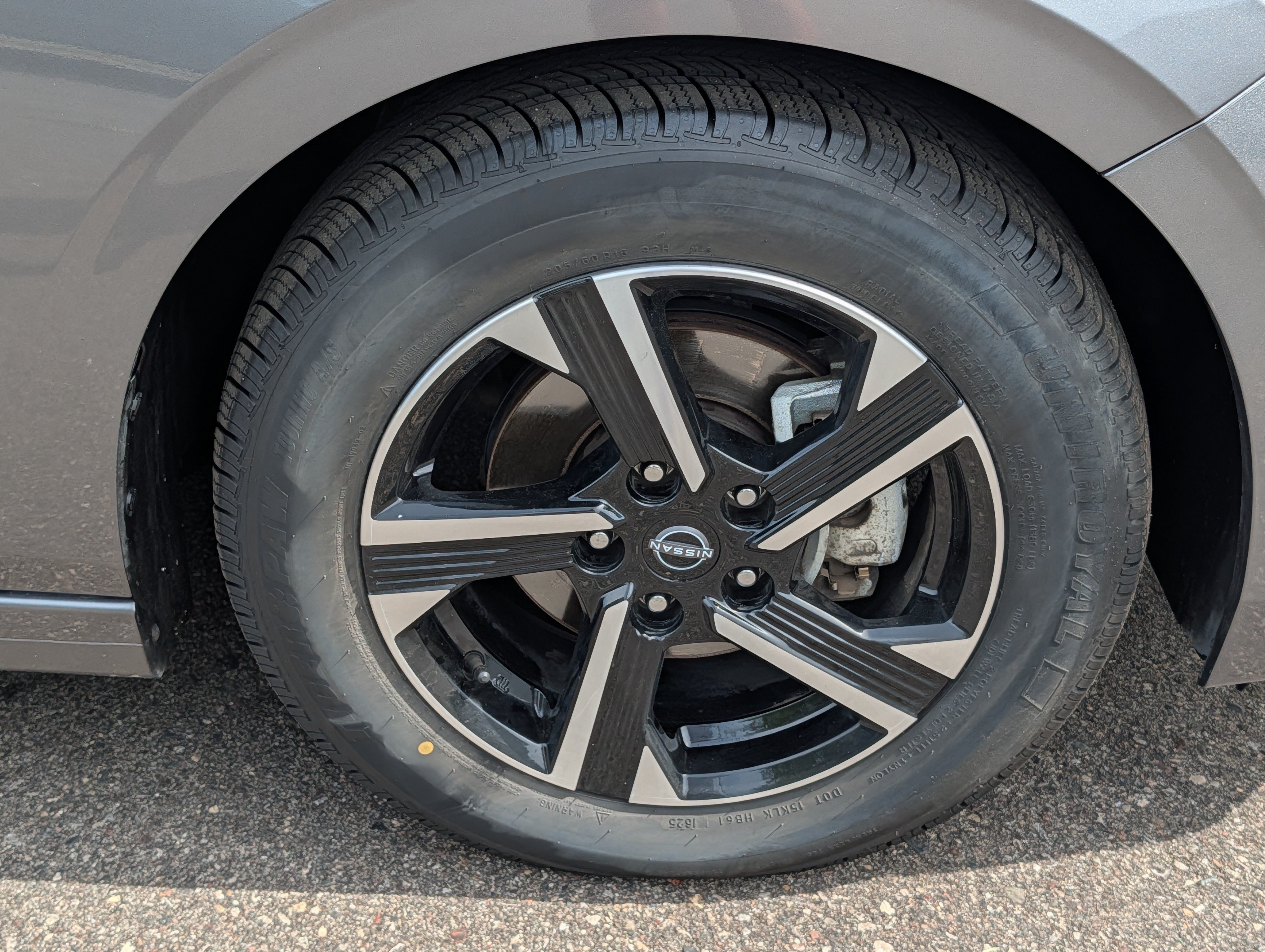 Used 2024 Nissan Sentra SV FWD image 15