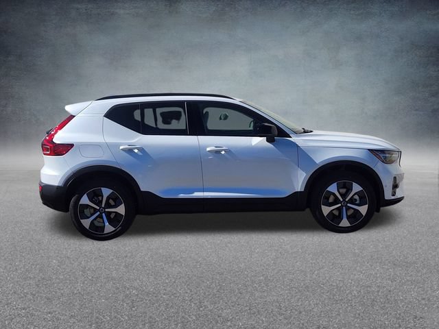 New 2026 Volvo XC40 B5 Plus w/ Protection Package Premier AWD/4WD image 8
