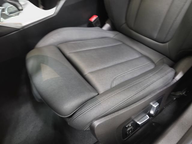 Used 2020 BMW 330i xDrive Sedan w/ Convenience Package AWD/4WD image 28