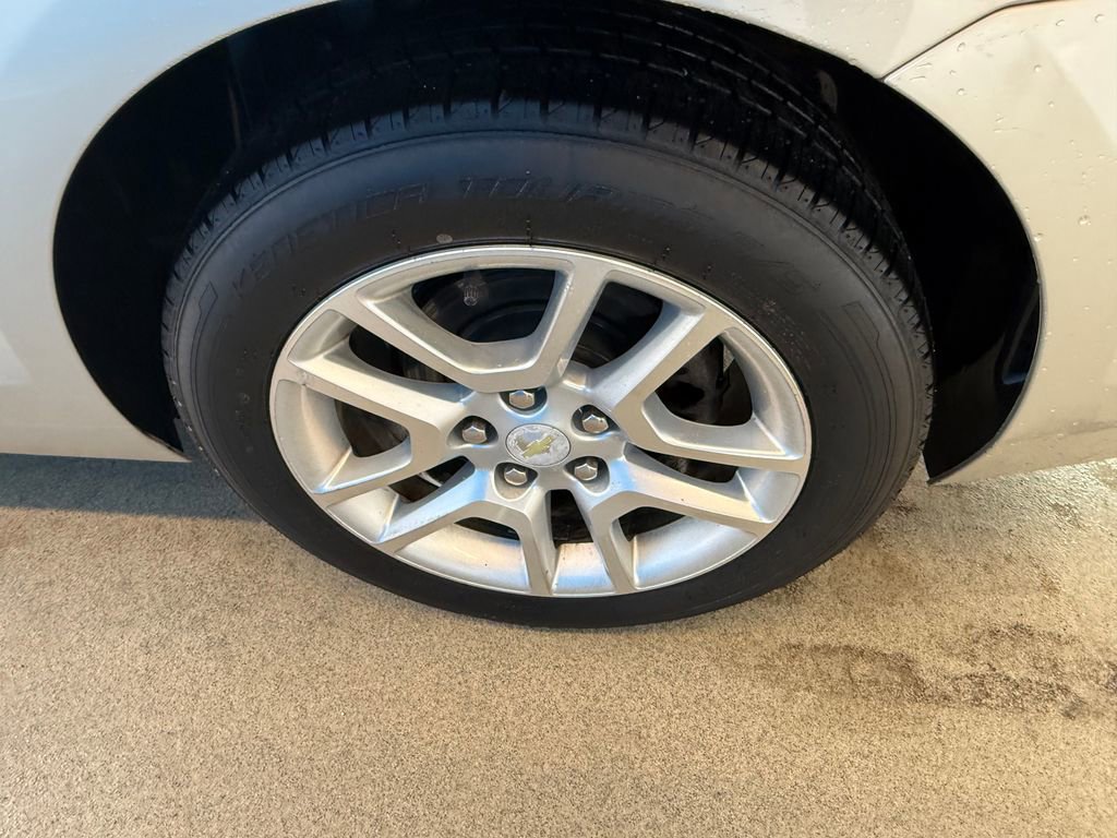 Used 2014 Chevrolet Malibu LT w/ Power Convenience Package image 7