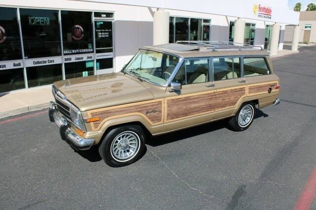 Used 1990 Jeep Grand Wagoneer image 11