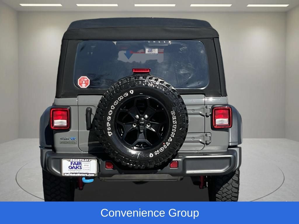 Used 2023 Jeep Wrangler Unlimited w/ Cold Weather Group AWD/4WD image 8