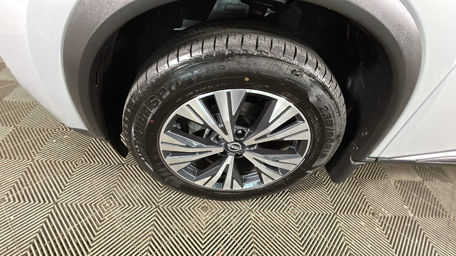 Used 2023 Nissan Rogue SV w/ SV Premium B Package AWD/4WD image 11