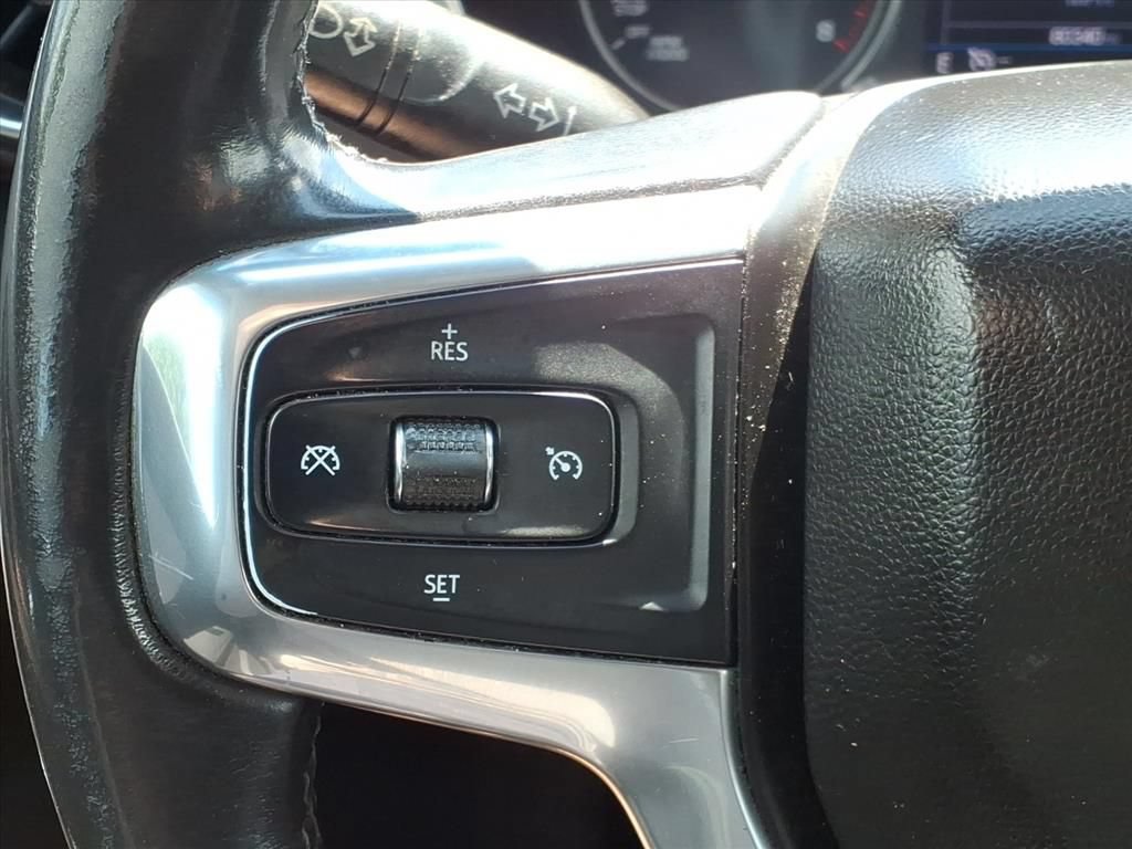 Used 2019 Chevrolet Blazer LT FWD image 21