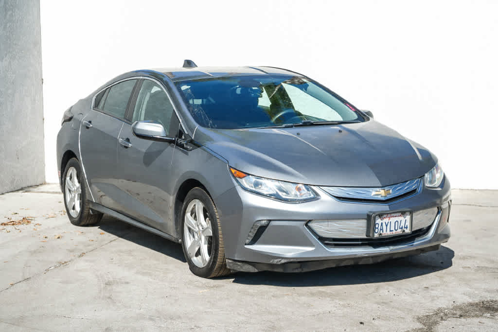 Used 2018 Chevrolet Volt LT FWD image 3