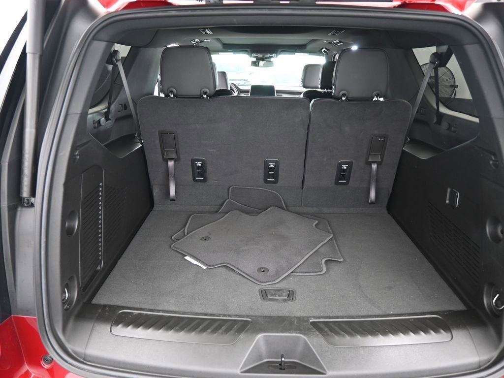 Used 2024 Chevrolet Suburban LT image 44
