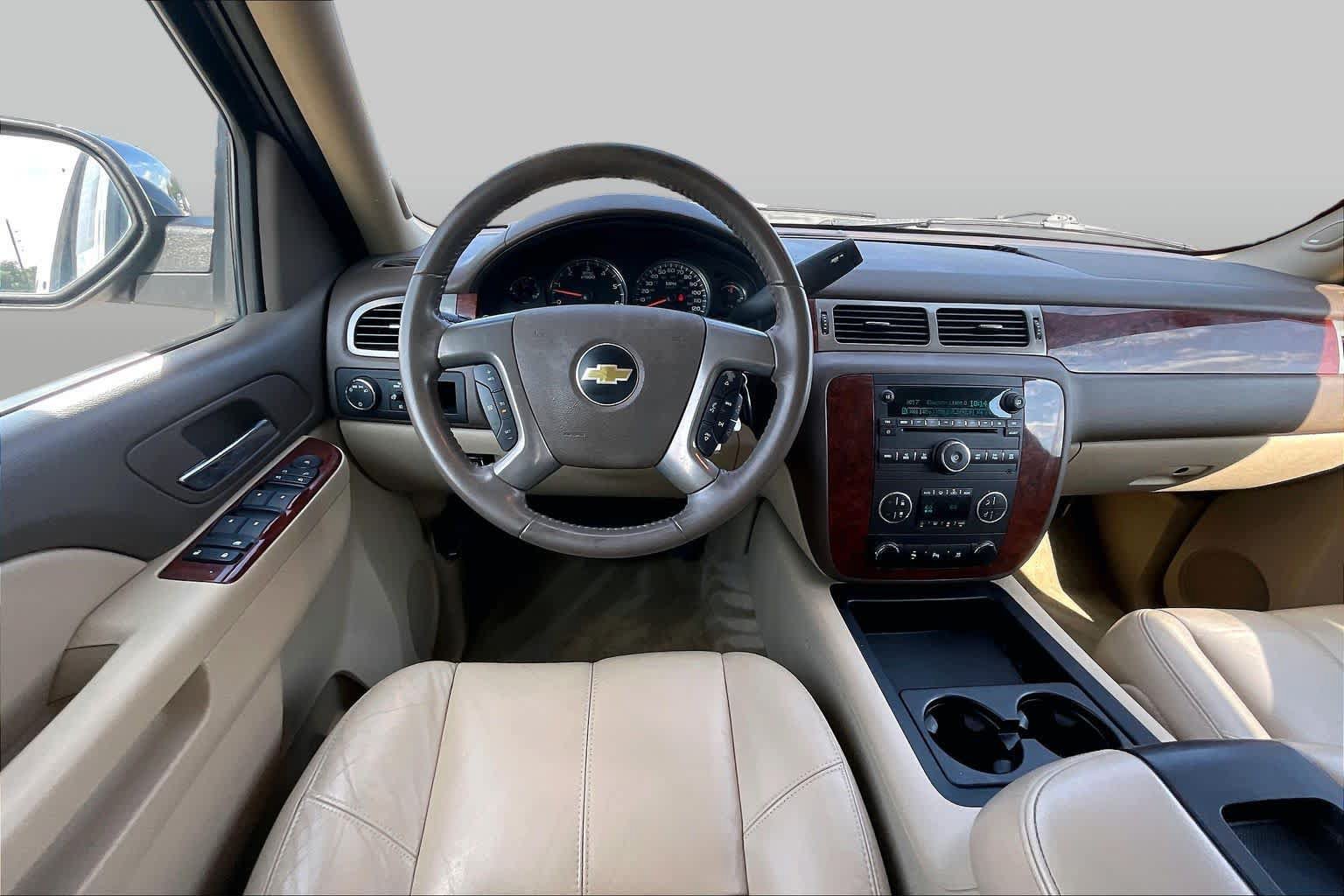 Used 2011 Chevrolet Tahoe LT w/ Texas Edition RWD image 4