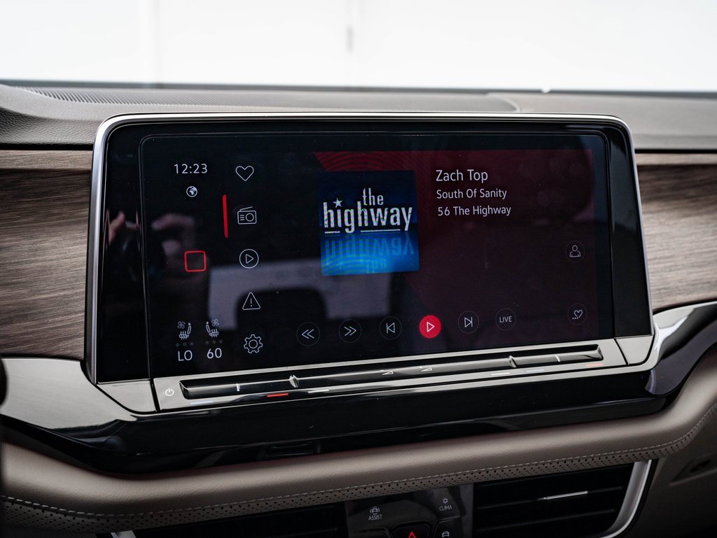 Used 2025 Volkswagen Atlas SEL Premium R-Line image 35