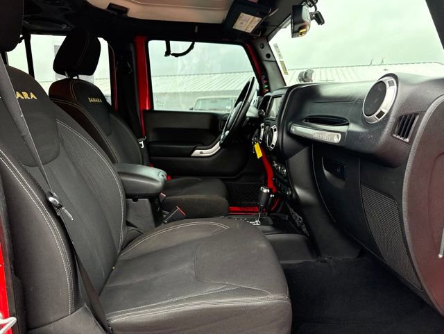 Used 2013 Jeep Wrangler Unlimited Sahara AWD/4WD image 12