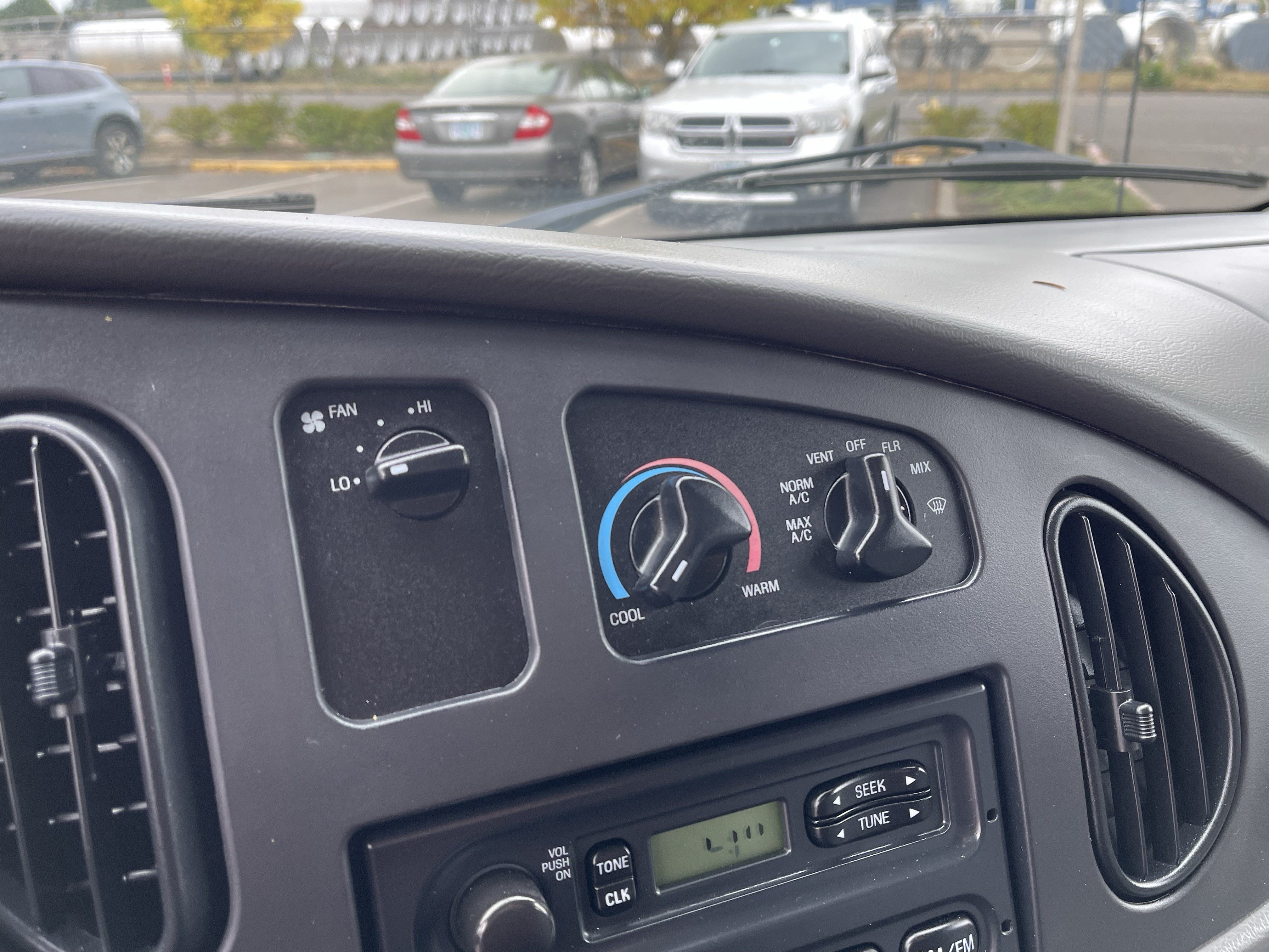 Used 2008 Ford E-250 and Econoline 250 RWD image 24